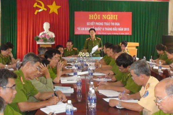 CATN: Sơ kết thi đua 6 tháng đầu năm khối Cảnh sát nhân dân 